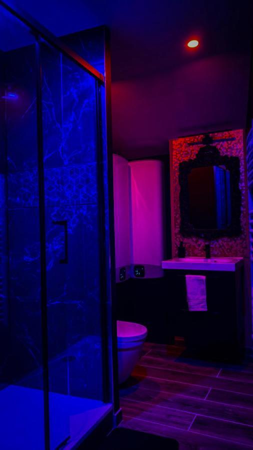 Nouveau - Luxure - Secret Suite - Jacuzzi Melun Ngoại thất bức ảnh